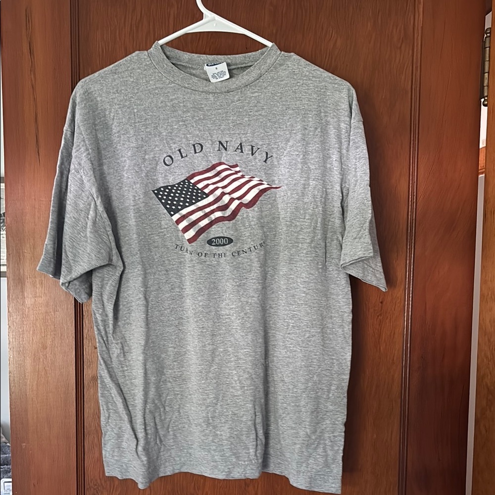 Old Navy Gray Graphic Tee for Men